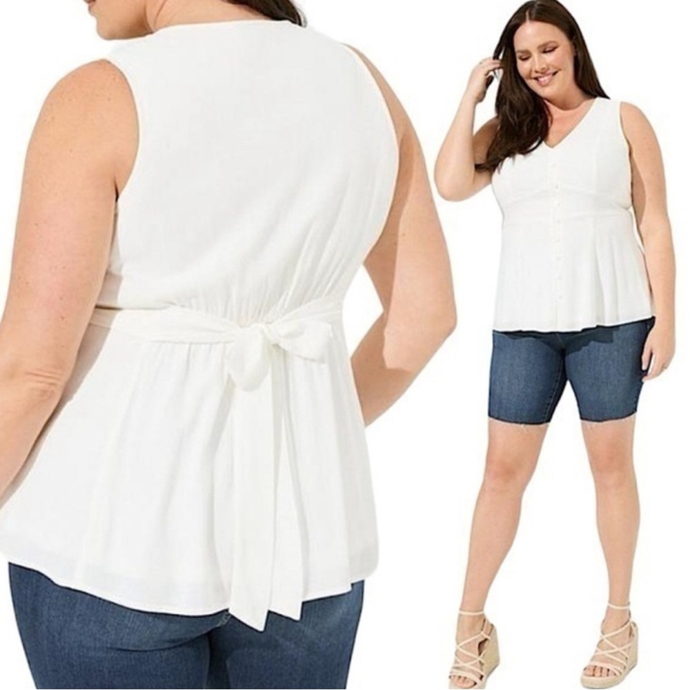 Torrid White Sleeveless Tank Top